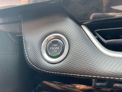 Used 2025 Chevrolet Equinox LT image 36