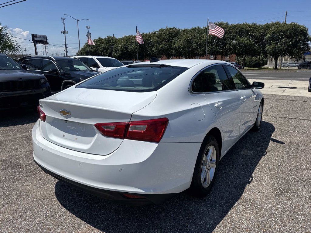 Used 2023 Chevrolet Malibu LS w/ Driver Confidence Package FWD image 8