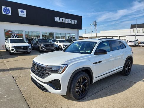 New 2026 Volkswagen Atlas Cross Sport SEL R-Line image 1