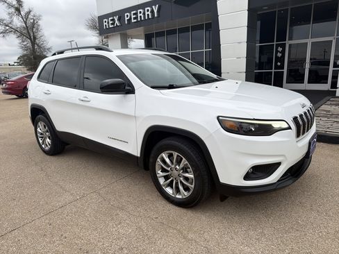 Used 2022 Jeep Cherokee Latitude Lux image 2