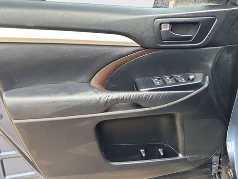 Used 2014 Toyota Highlander Plus image 20