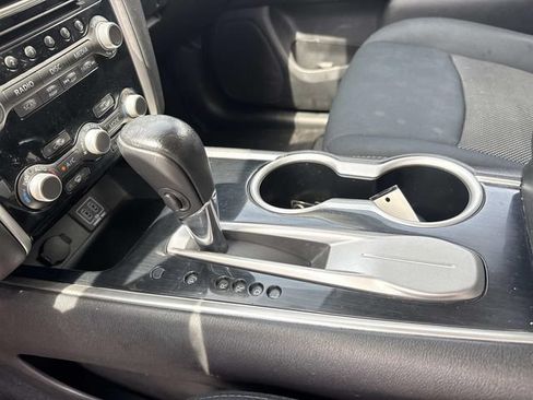 Used 2018 Nissan Pathfinder SV FWD image 27