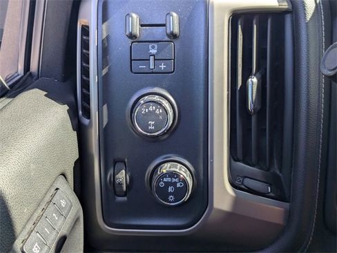 Used 2019 GMC Sierra 3500 Denali image 24