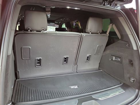 Used 2025 Cadillac Escalade Sport Platinum w/ LPO, ONYX Package image 12