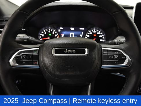 Used 2025 Jeep Compass Latitude w/ Sun & Sound Group AWD/4WD image 12