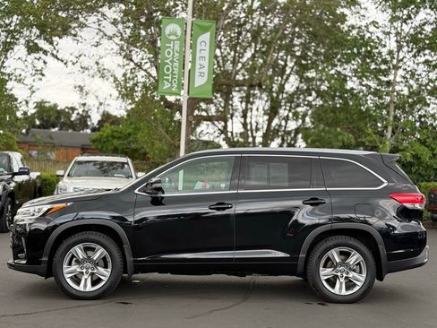 Used 2019 Toyota Highlander Limited AWD/4WD image 2