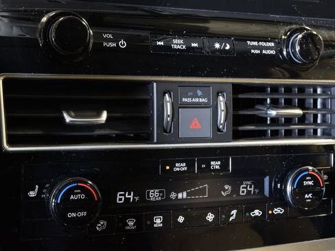 Used 2023 INFINITI QX80 Premium Select w/ All-Season Package AWD/4WD image 25
