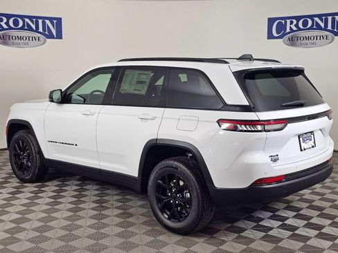 New 2025 Jeep Grand Cherokee Altitude image 3