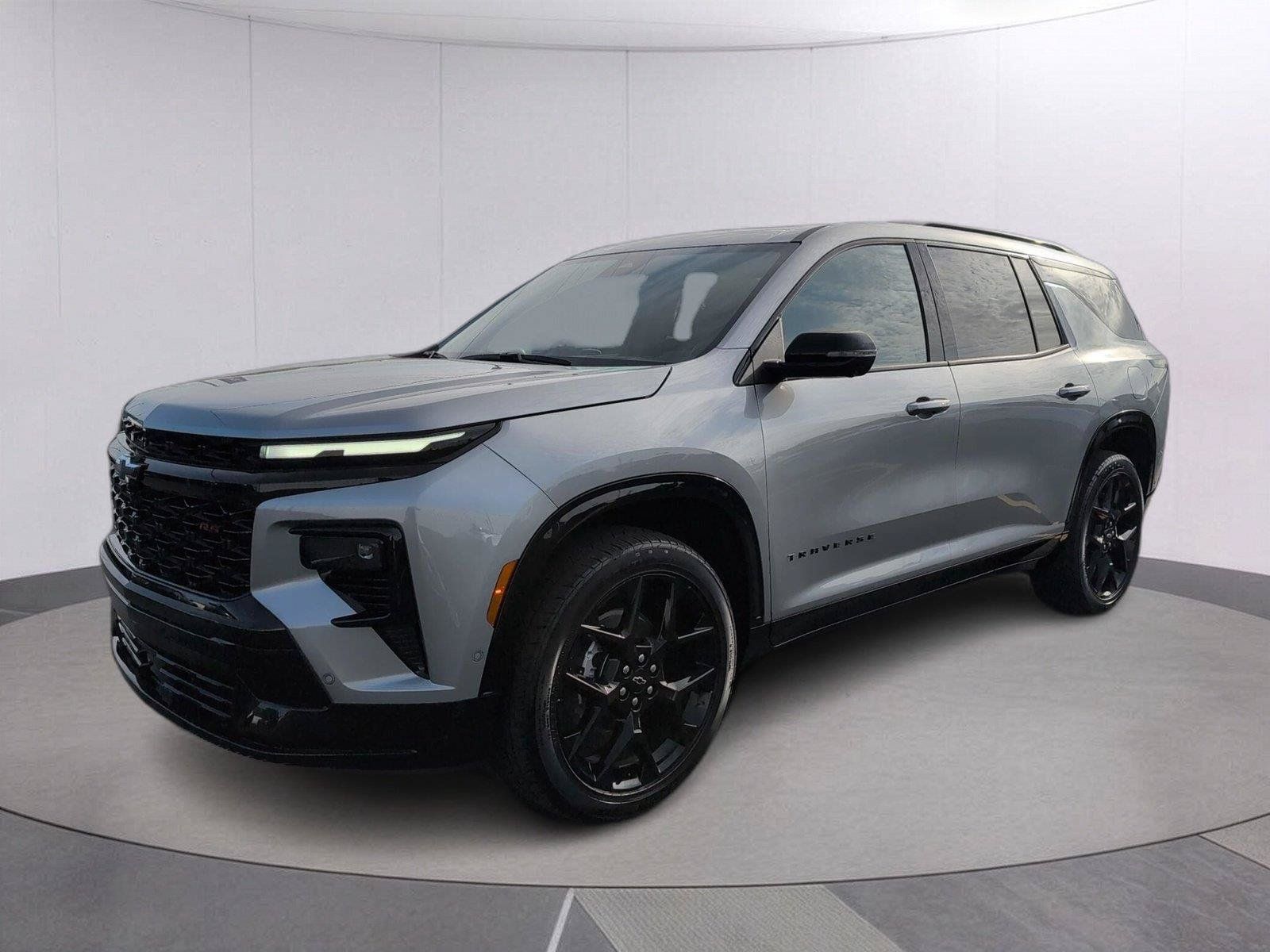 New 2026 Chevrolet Traverse RS w/ LPO, Floor Liner Package FWD image 7
