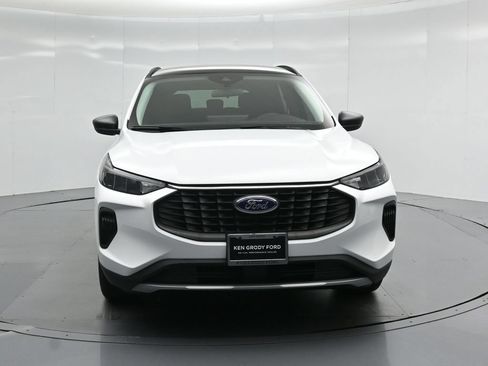 Certified 2025 Ford Escape Active w/ Tech Pack #1 FWD image 24