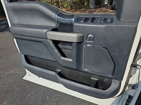 Certified 2022 Ford F350 Platinum image 19