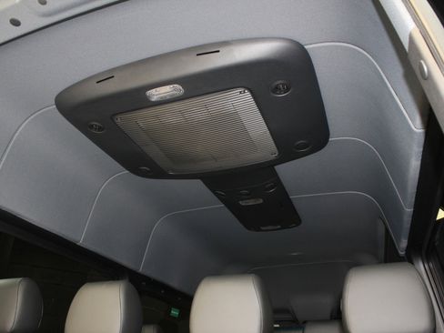 Used 2024 Mercedes-Benz Sprinter 2500 image 41