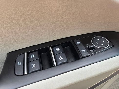 Used 2024 Kia Soul LX FWD image 37