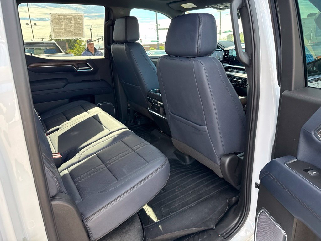 Used 2023 Chevrolet Silverado 1500 High Country AWD/4WD image 38