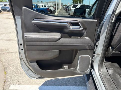 Used 2025 Chevrolet Silverado 1500 LTZ w/ Z71 Off-Road Package AWD/4WD image 21