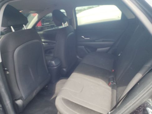 Used 2022 Hyundai Elantra SE FWD image 14