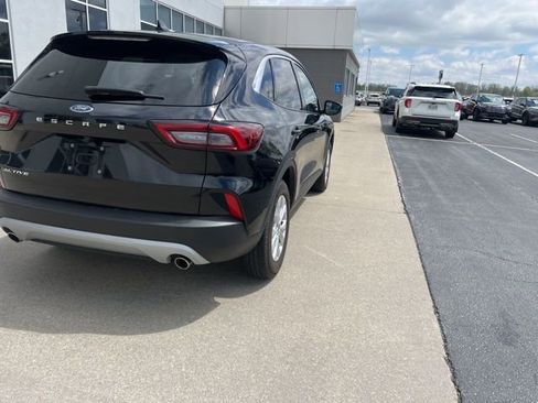 Used 2024 Ford Escape Active w/ Cold Weather Package FWD image 11