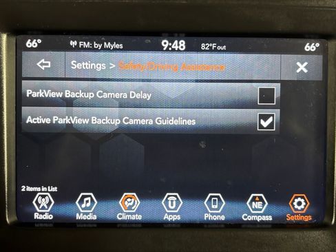 Used 2018 Jeep Renegade Latitude FWD image 27