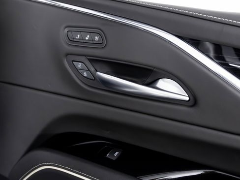 Used 2023 Cadillac Escalade V image 32