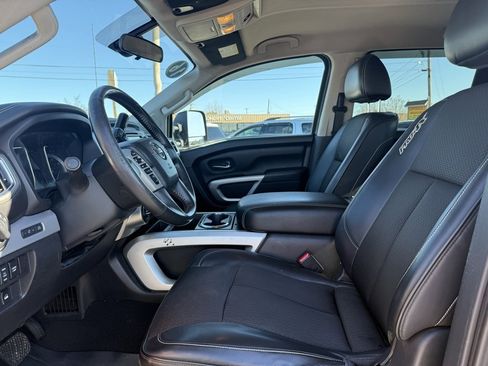 Used 2016 Nissan Titan PRO-4X image 14