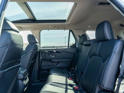 New 2025 Honda Pilot Touring image 16