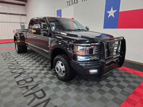 Used 2022 Ford F350 Platinum image 24