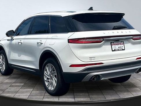 Used 2023 Lincoln Corsair AWD image 4