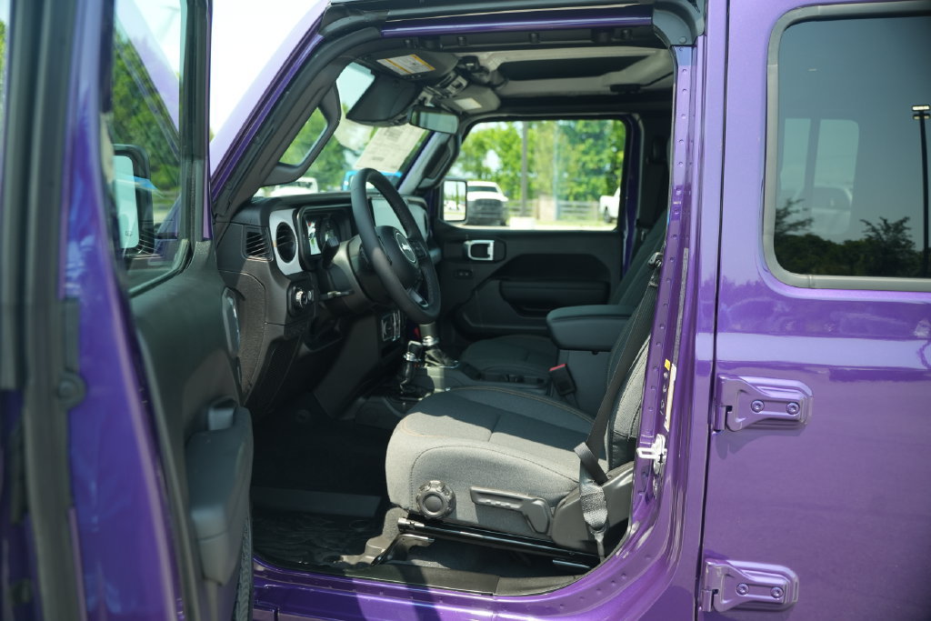 New 2026 Jeep Gladiator Sport AWD/4WD image 10