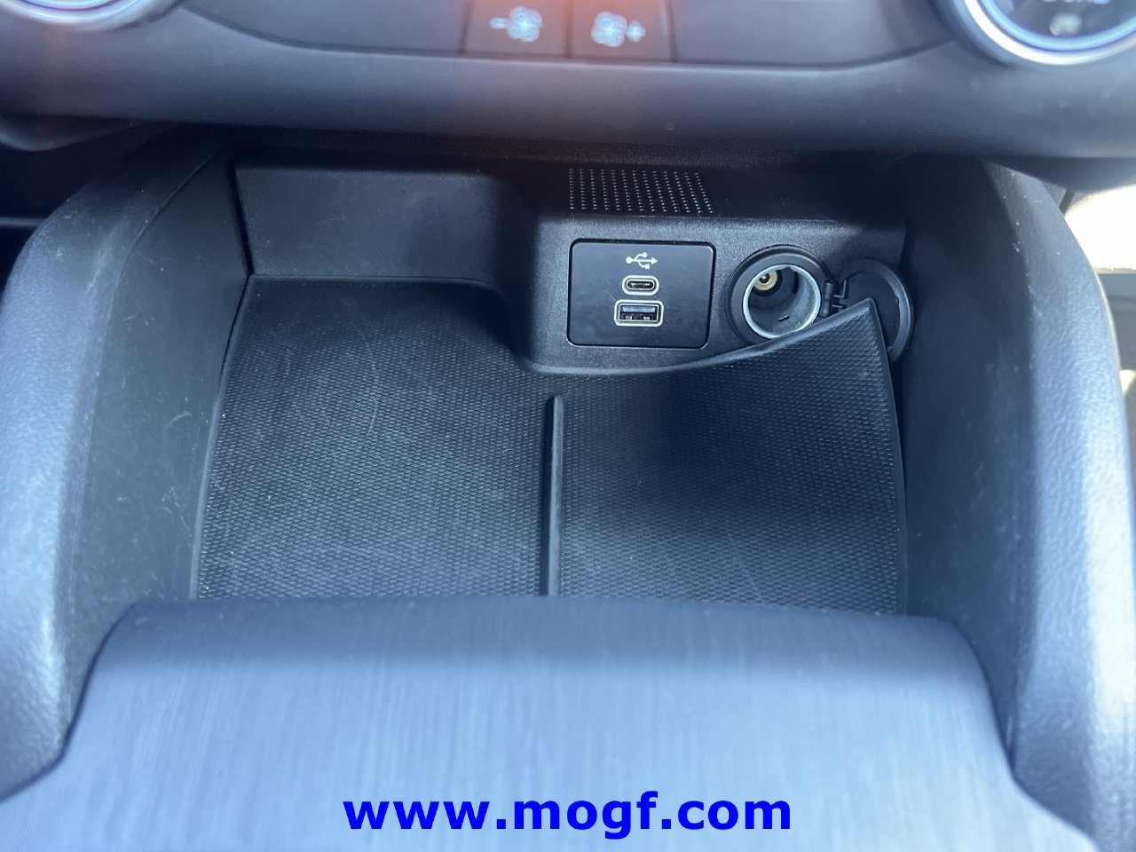 Used 2025 Ford Escape ST-Line FWD image 10