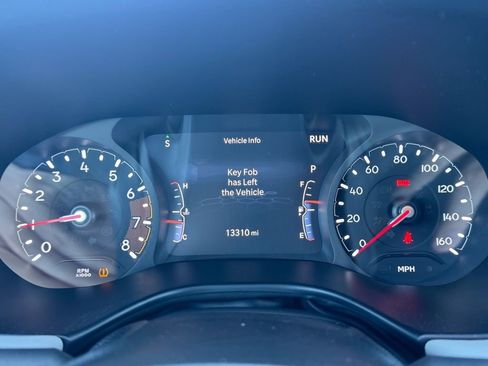 Used 2025 Jeep Compass Limited image 9