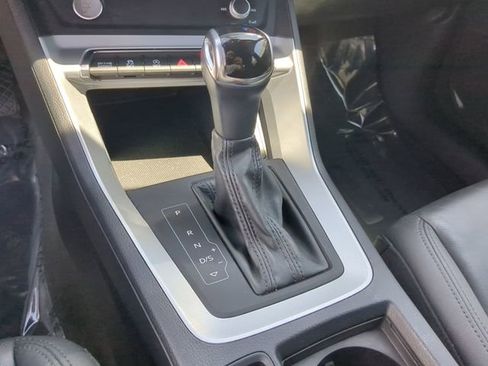 Used 2020 Audi Q3 2.0T Premium w/ Convenience Package image 26