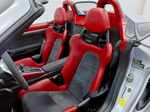 Used 2016 Porsche Boxster Spyder RWD image 74