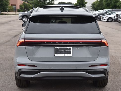 New 2026 Lincoln Nautilus Reserve w/ Jet Appearance Package AWD/4WD image 8