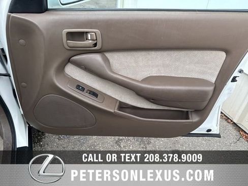 Used 1996 Toyota Camry LE image 11