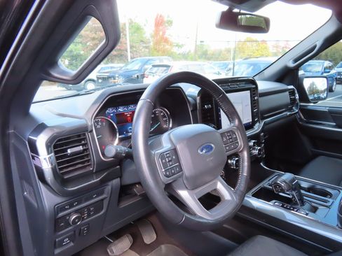 Used 2022 Ford F150 XLT w/ Equipment Group 302A High image 16