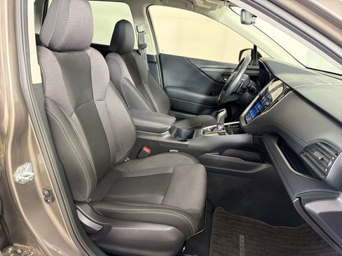 Used 2024 Subaru Outback Premium image 29