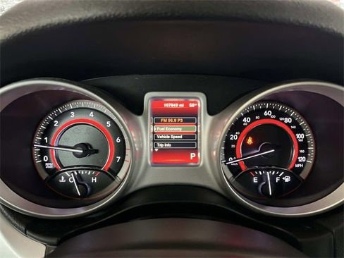 Used 2017 Dodge Journey SE image 31