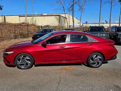 Used 2025 Hyundai Elantra SEL FWD image 4