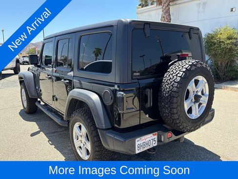 Used 2018 Jeep Wrangler Unlimited Sport S AWD/4WD image 5
