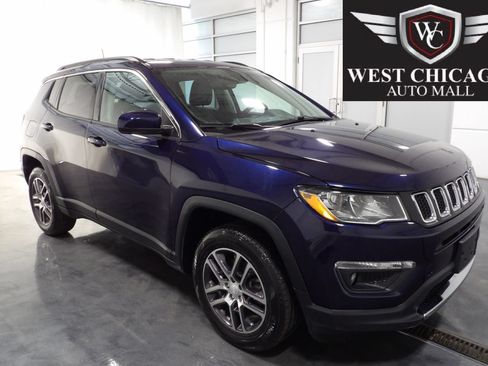 Used 2019 Jeep Compass Latitude w/ Cold Weather Group AWD/4WD image 1