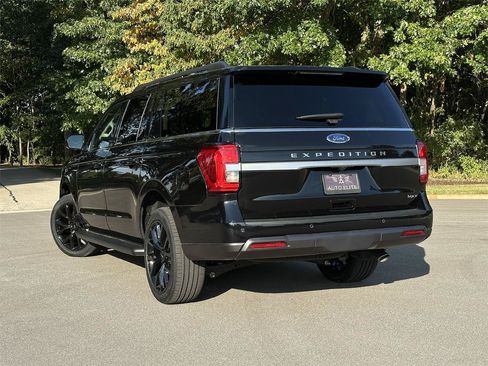 Used 2023 Ford Expedition Max XL AWD/4WD image 2
