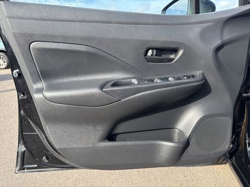 Used 2023 Nissan Versa S w/ Trunk Package image 9