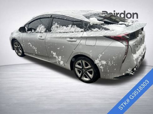 Used 2016 Toyota Prius Three Touring image 3