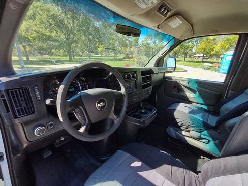 Used 2014 Chevrolet Express 1500 LS image 25