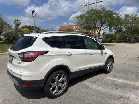 Used 2018 Ford Escape Titanium image 6