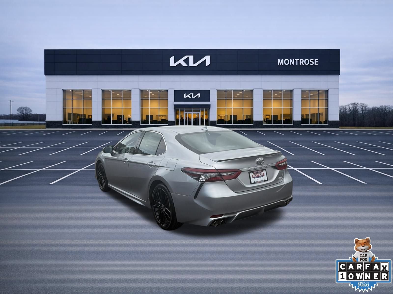 Used 2024 Toyota Camry XSE FWD image 8