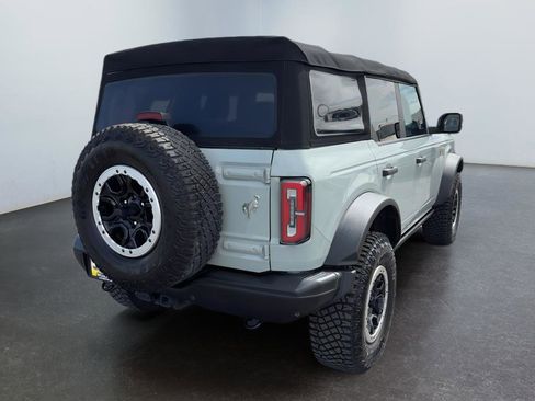 Used 2022 Ford Bronco Badlands image 5