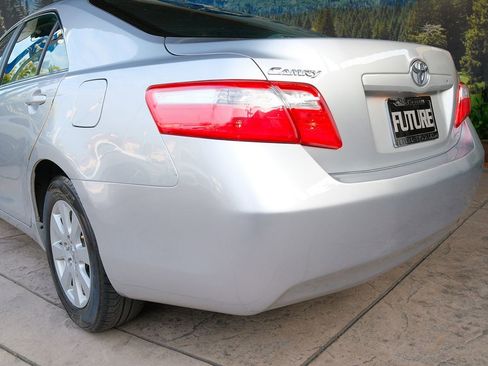 Used 2009 Toyota Camry XLE FWD image 35