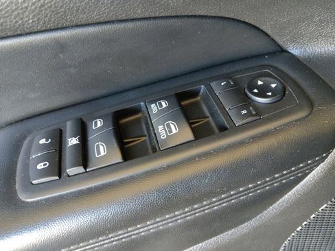 Used 2019 Jeep Grand Cherokee Limited w/ Luxury Group II AWD/4WD image 27