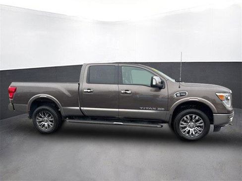 Used 2018 Nissan Titan Platinum Reserve w/ Platinum Utility Package image 8
